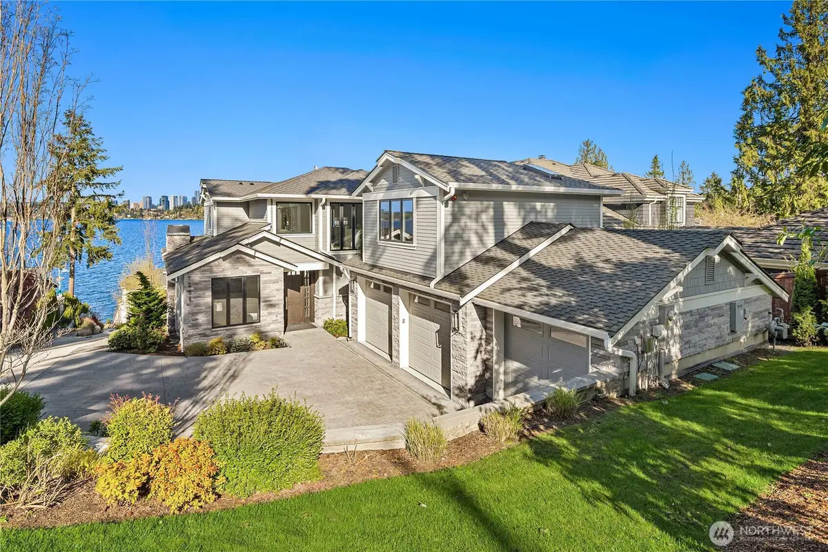 7254 N Mercer Way, Mercer Island, WA 98040 - Image #1