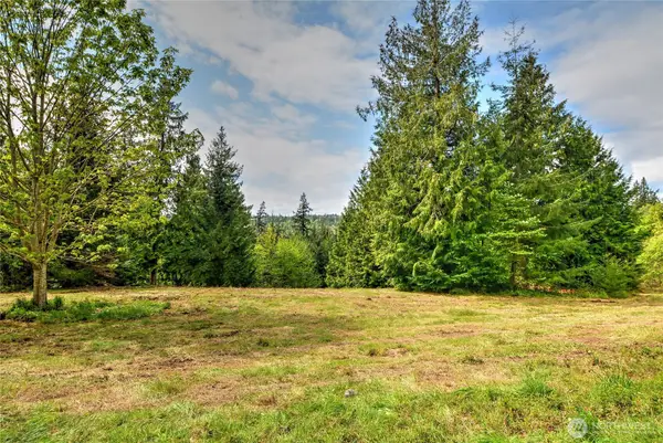 2100 S Camano Drive, Camano Island, WA 98282