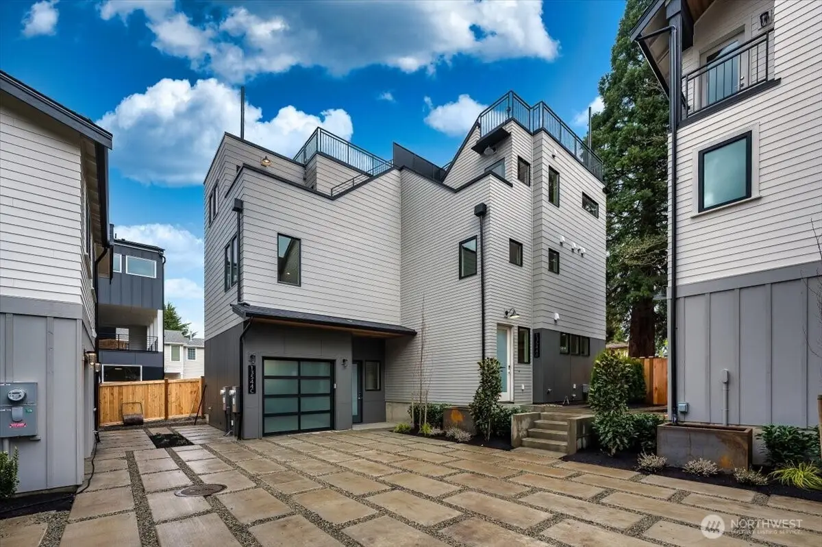 13544 39th Avenue Ne #B, Seattle, WA 98125 - Image #1