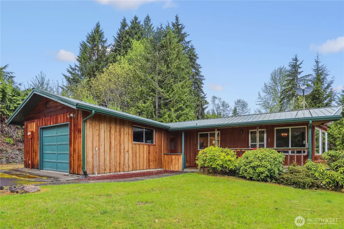 80 N Beacon Point S, Lilliwaup, WA 98555 - Image #1