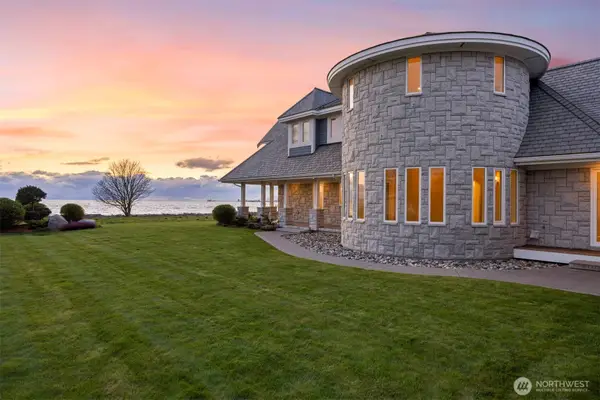 581 Marine Drive, Point Roberts, WA 98281