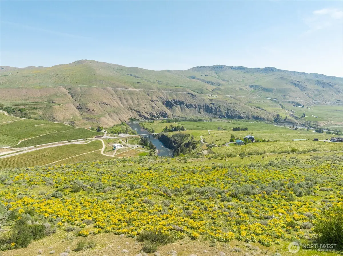 435 Hwy 153 #5, Pateros, WA 98846 - Image #1