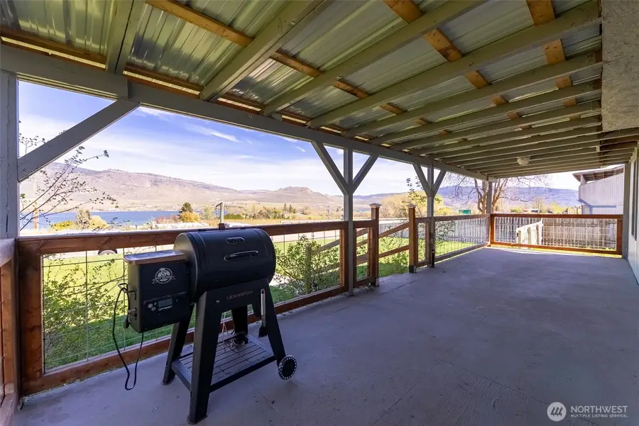 6 Salam Lane, Oroville, WA 98844 - Image #3