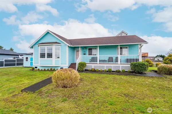 952 Wawona Avenue Se, Ocean Shores, WA 98569