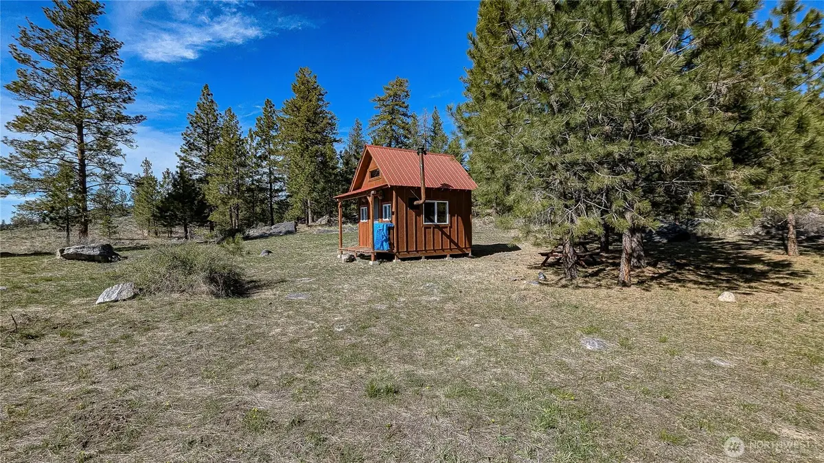 60 E Cayuse Mnt Road, Tonasket, WA 98855 - Image #1