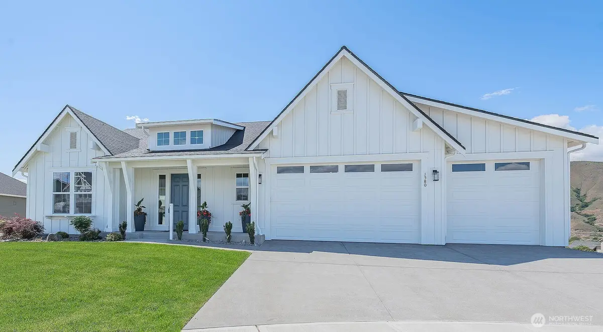 1580 S Kelvin Court, East Wenatchee, WA 98802 - Image #1