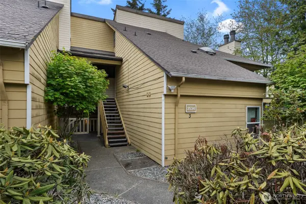 2534 S 317th Street #103, Federal Way, WA 98003