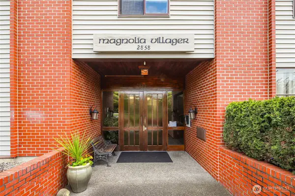 2858 32nd Avenue W #102, Seattle, WA 98199