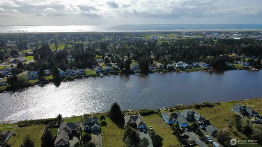 537 Chenois Avenue Ne, Ocean Shores, WA 98569 - Image #2