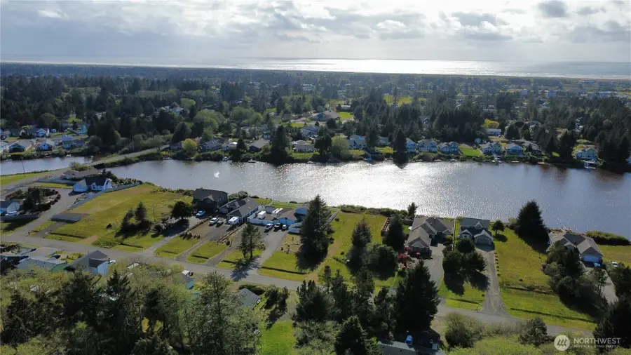 537 Chenois Avenue Ne, Ocean Shores, WA 98569 - Image #3