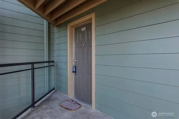 3008 N Narrows Drive #F203, Tacoma, WA 98407