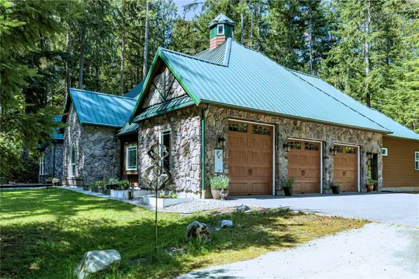 1059 Evergreen Lane, Freeland, WA 98249