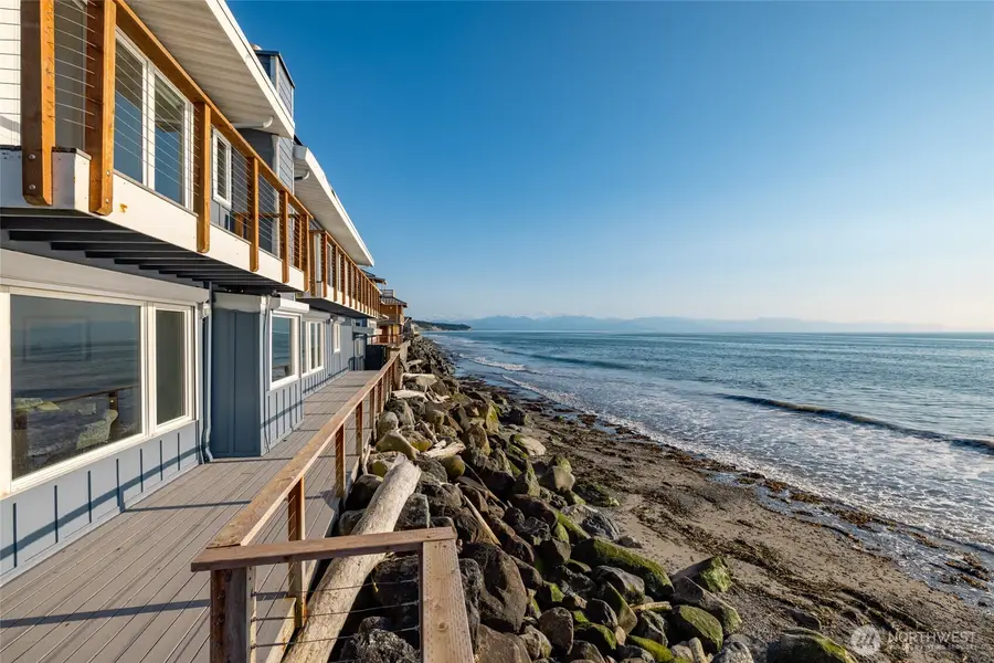 2575 West Beach Road, Oak Harbor, WA 98277 - Image #2