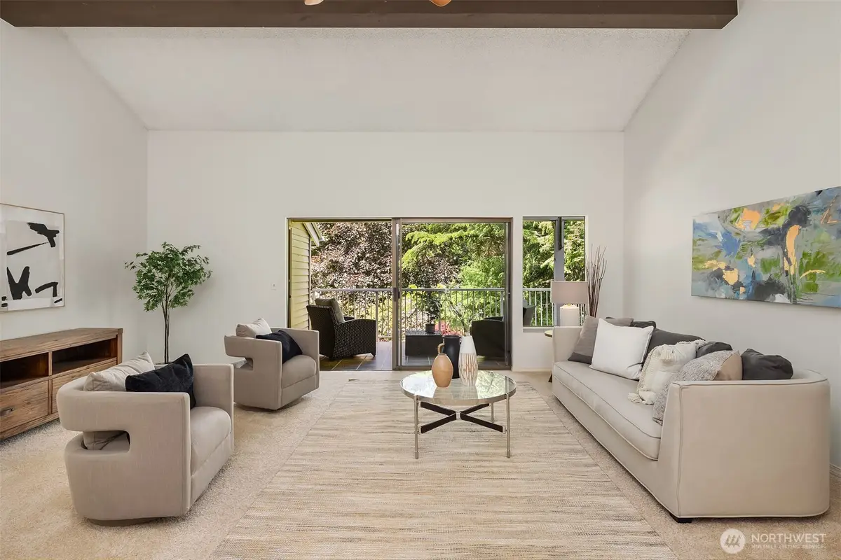 6333 Sand Point Way Ne, Seattle, WA 98115 - Image #1