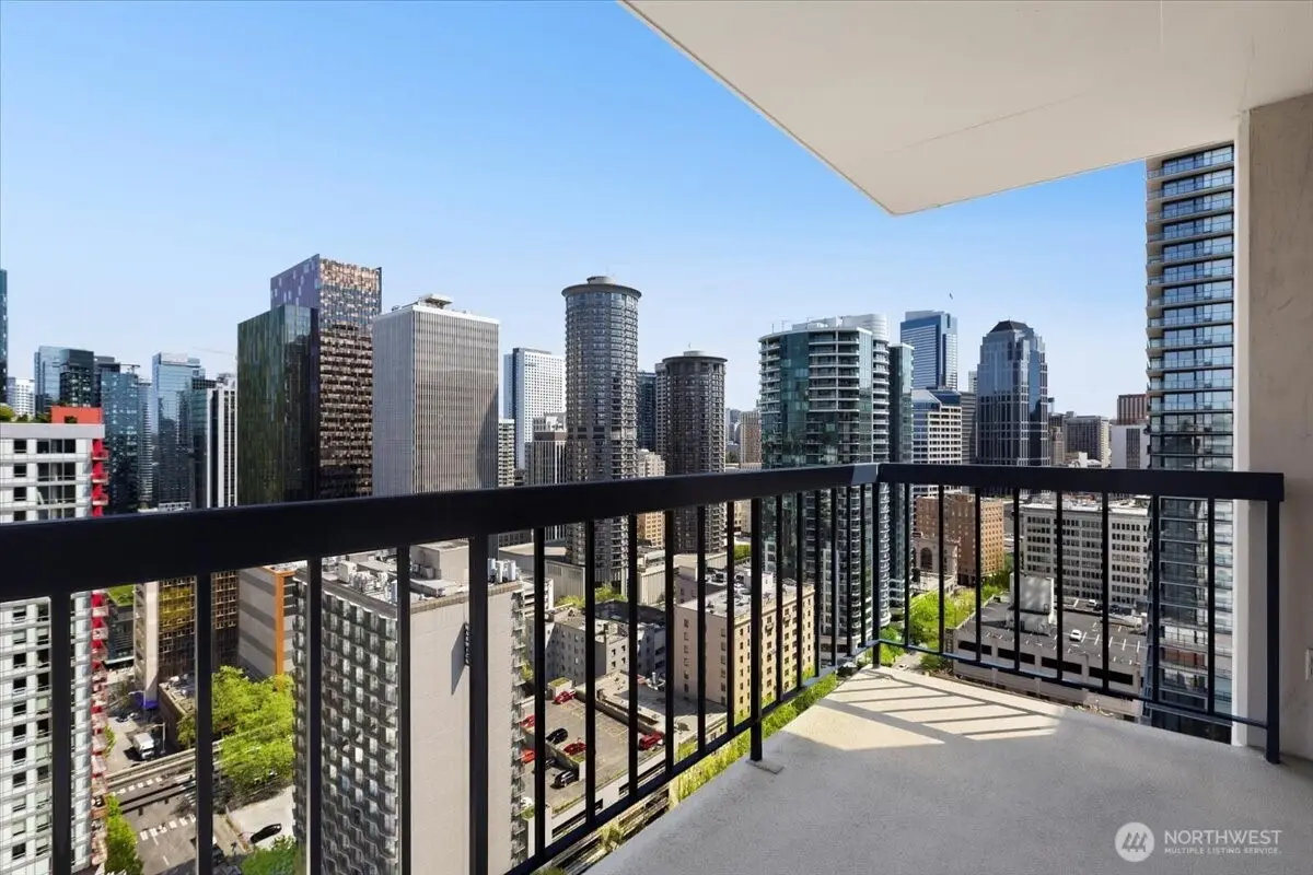 2100 3rd Avenue #2505, Seattle, WA 98121 - Image #1