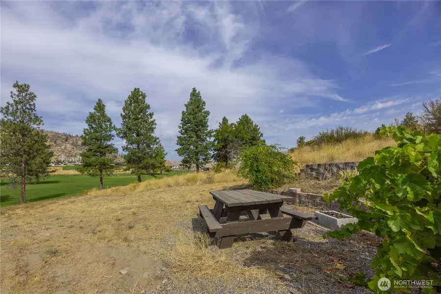 103 Golf Course Drive #4, Pateros, WA 98846 - Image #3