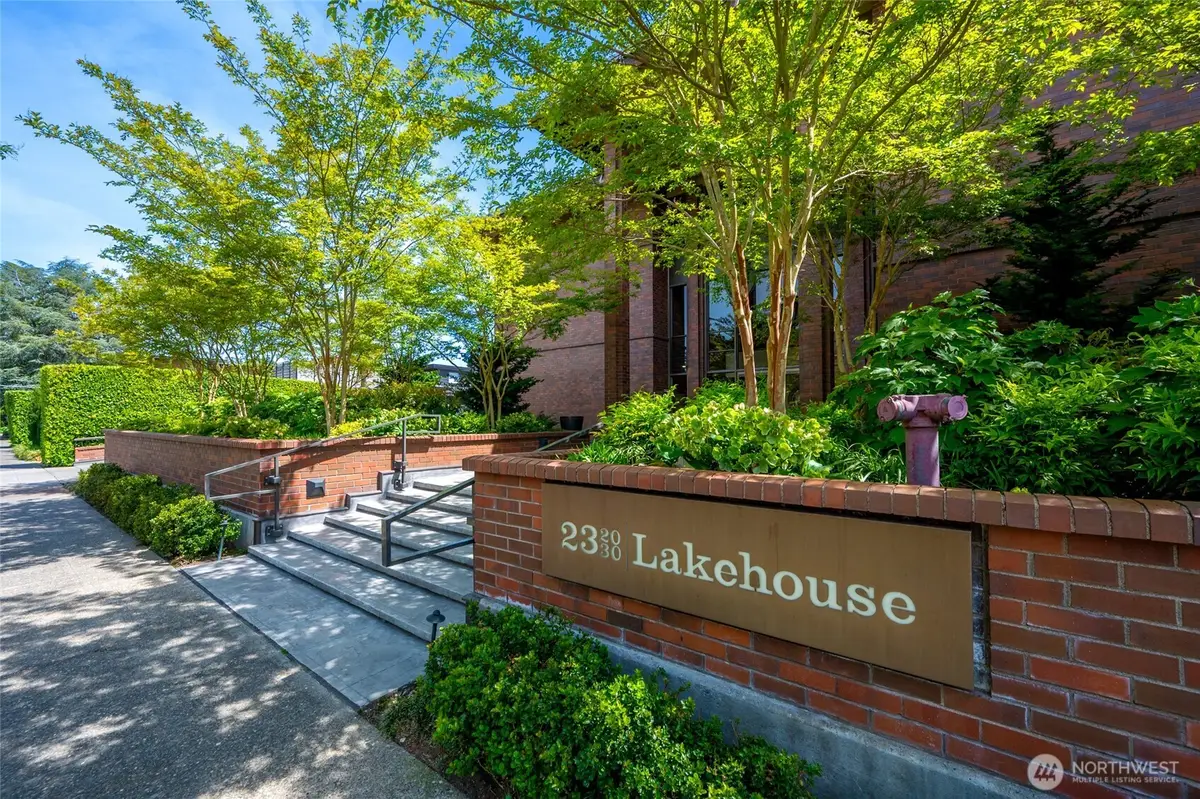 2320 43rd Avenue E #15A, Seattle, WA 98112 - Image #1