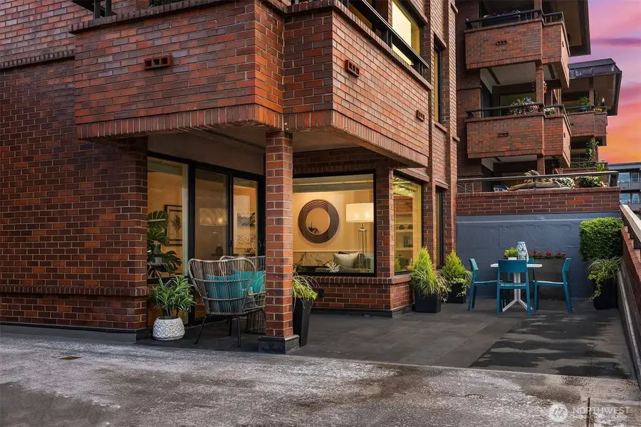 2320 43rd Avenue E #15A, Seattle, WA 98112 - Image #2