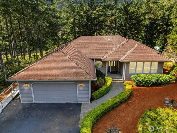 80 E Rhododendron Lane, Union, WA 98592