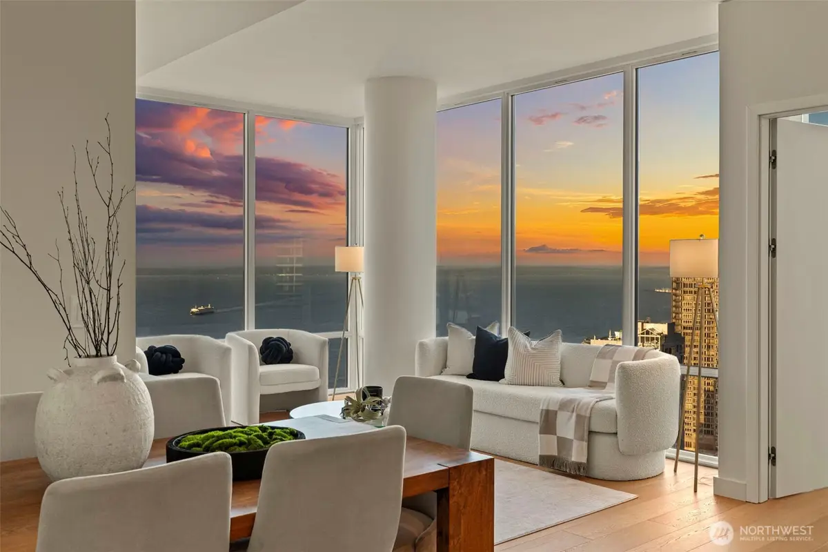 121 Stewart Street #2807, Seattle, WA 98101 - Image #1