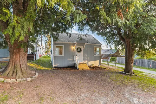 504 107th Street S, Tacoma, WA 98444