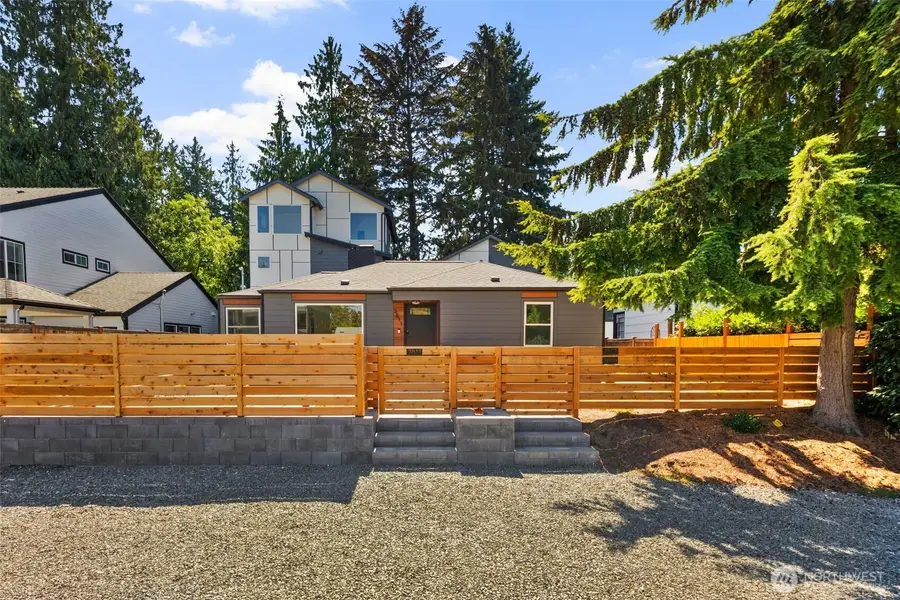 3811 NE 89th Street, Seattle, WA 98115 - Image #2