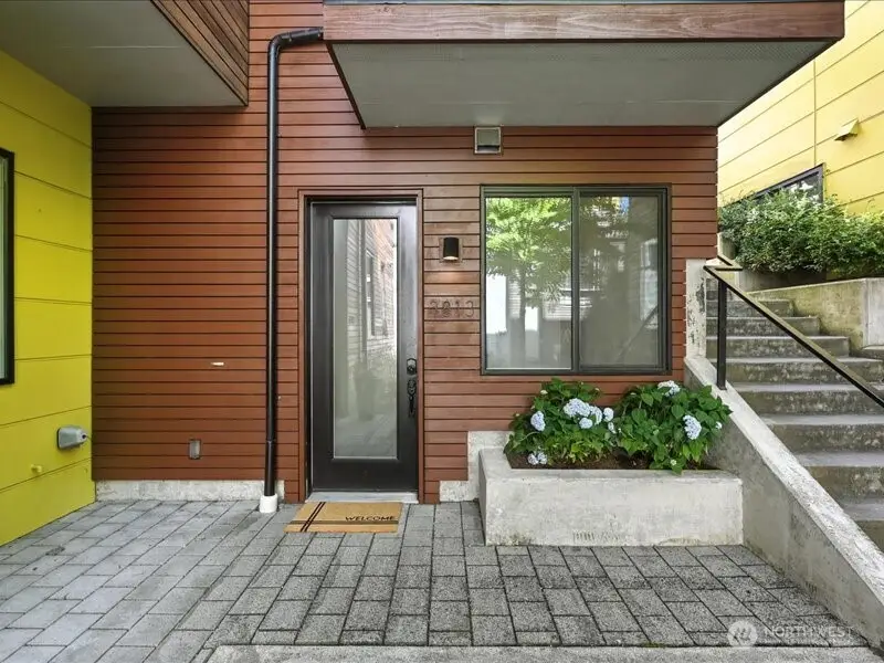 3813 Fremont Lane N, Seattle, WA 98103 - Image #3