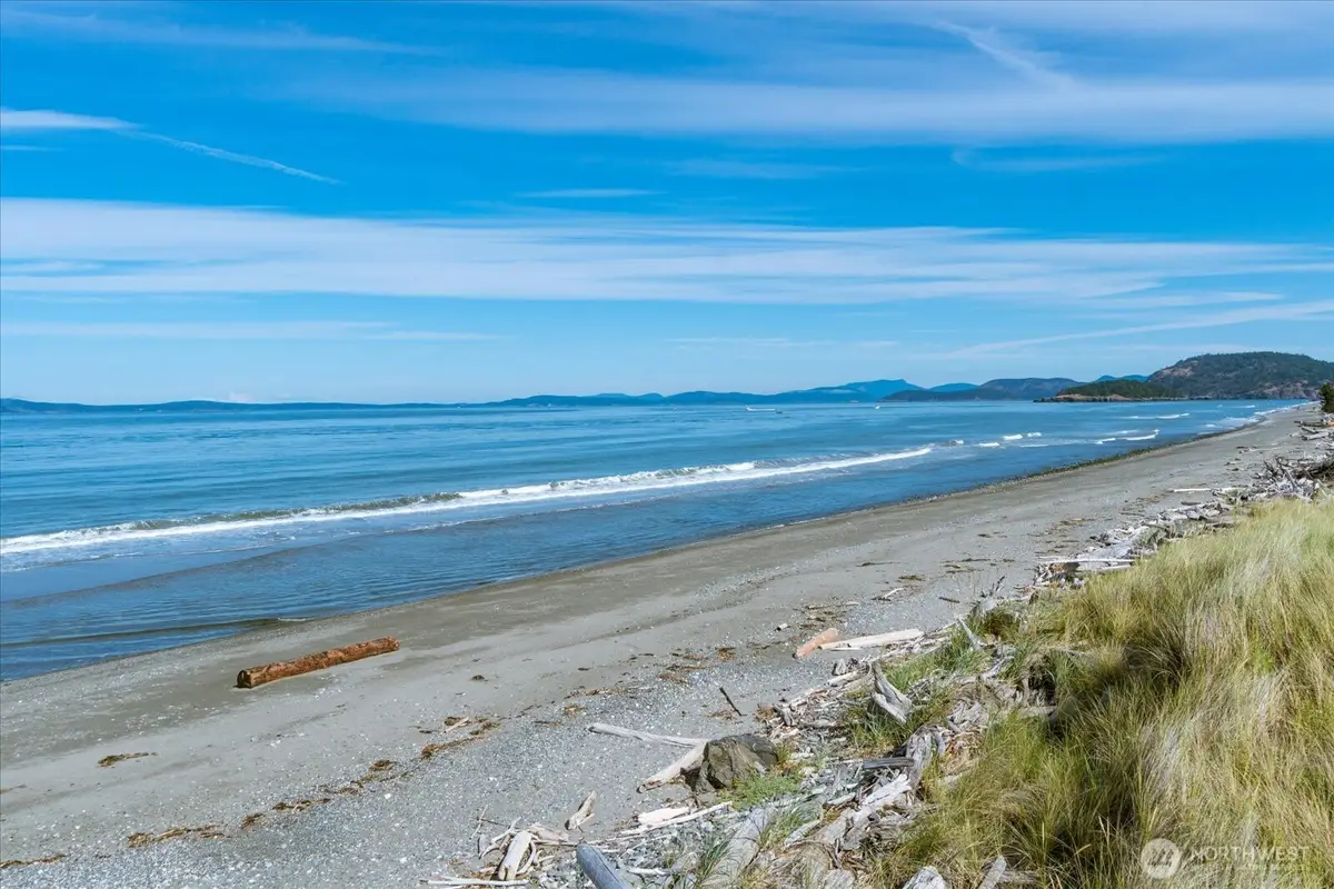 4689 Surfcrest Drive, Oak Harbor, WA 98277 - Image #1