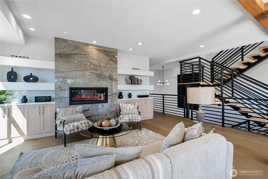 7107 Aurora Avenue N, Seattle, WA 98103 - Image #3