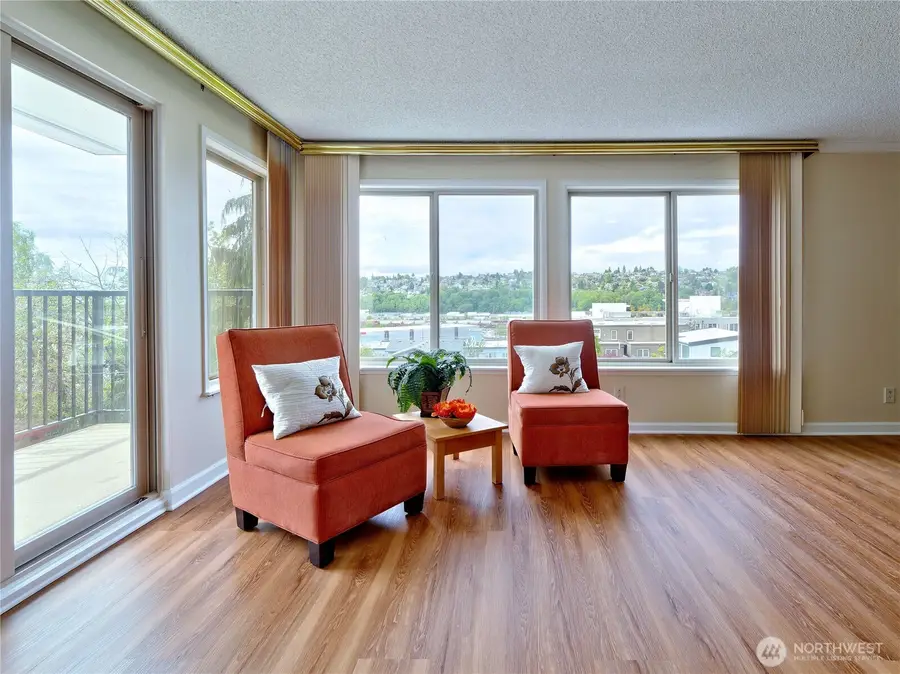 2219 13th Avenue W, Seattle, WA 98119 - Image #2