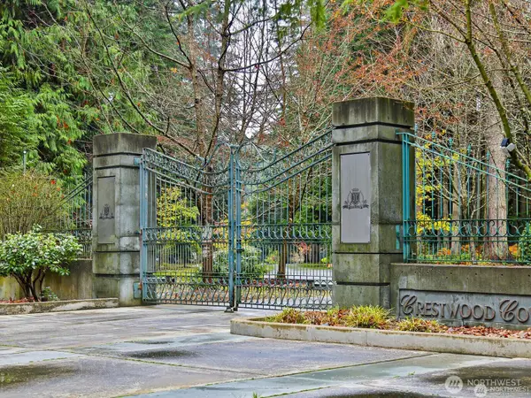 1865 Crestwood Cove Court, Freeland, WA 98249