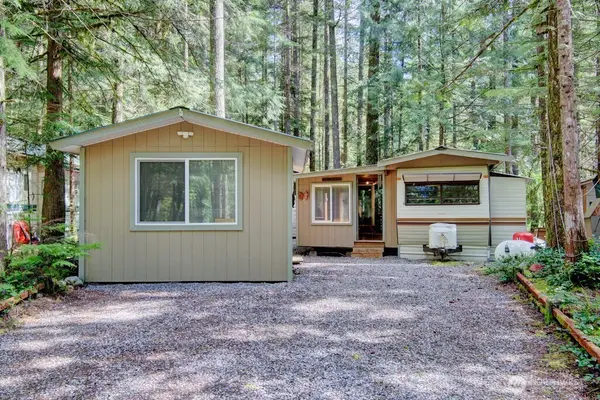 106 Pioneer Circle, Deming, WA 98244