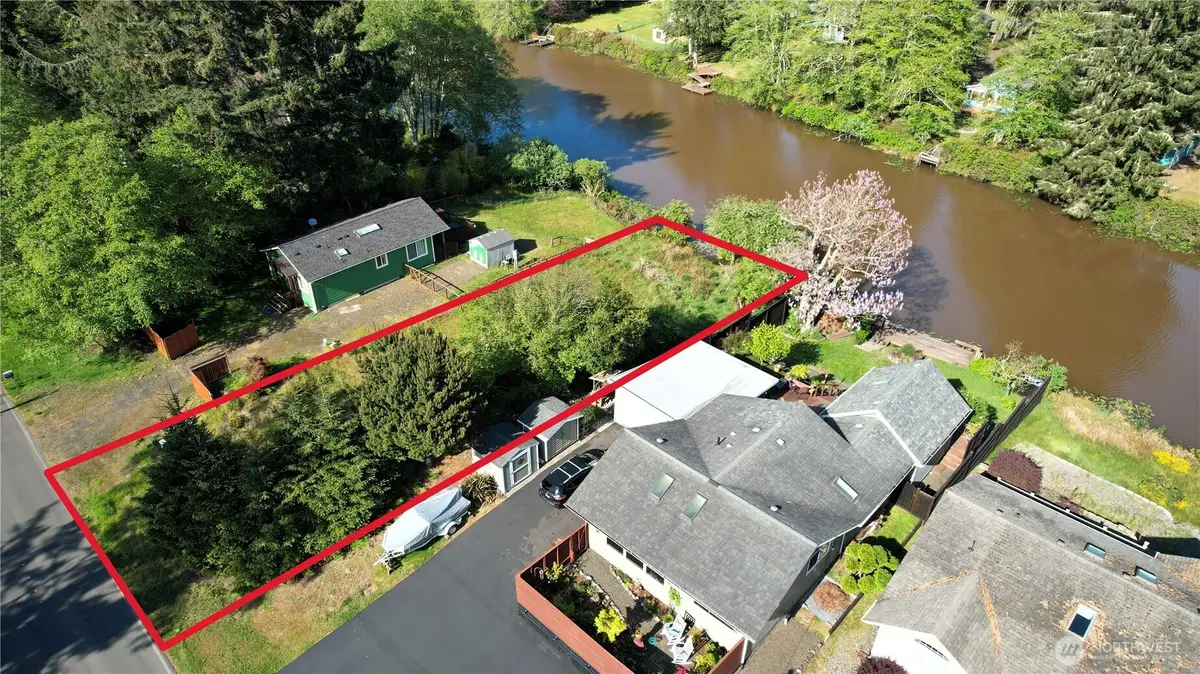 212 Dolphin Avenue Ne, Ocean Shores, WA 98569 - Image #1