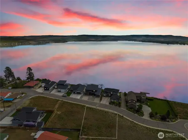 713 1st Street S #18, Brewster, WA 98812