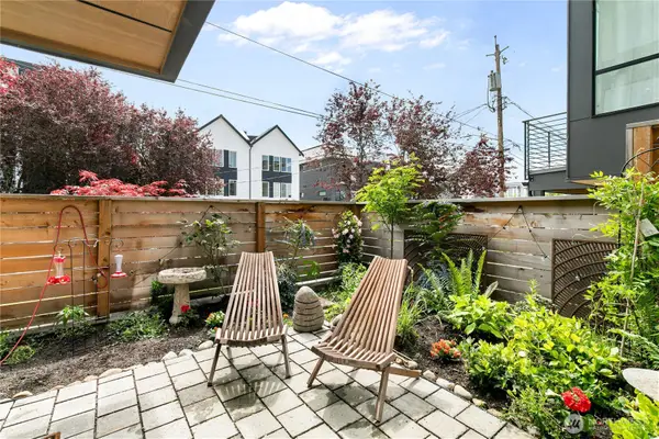 916 NW 56th Street #G, Seattle, WA 98107