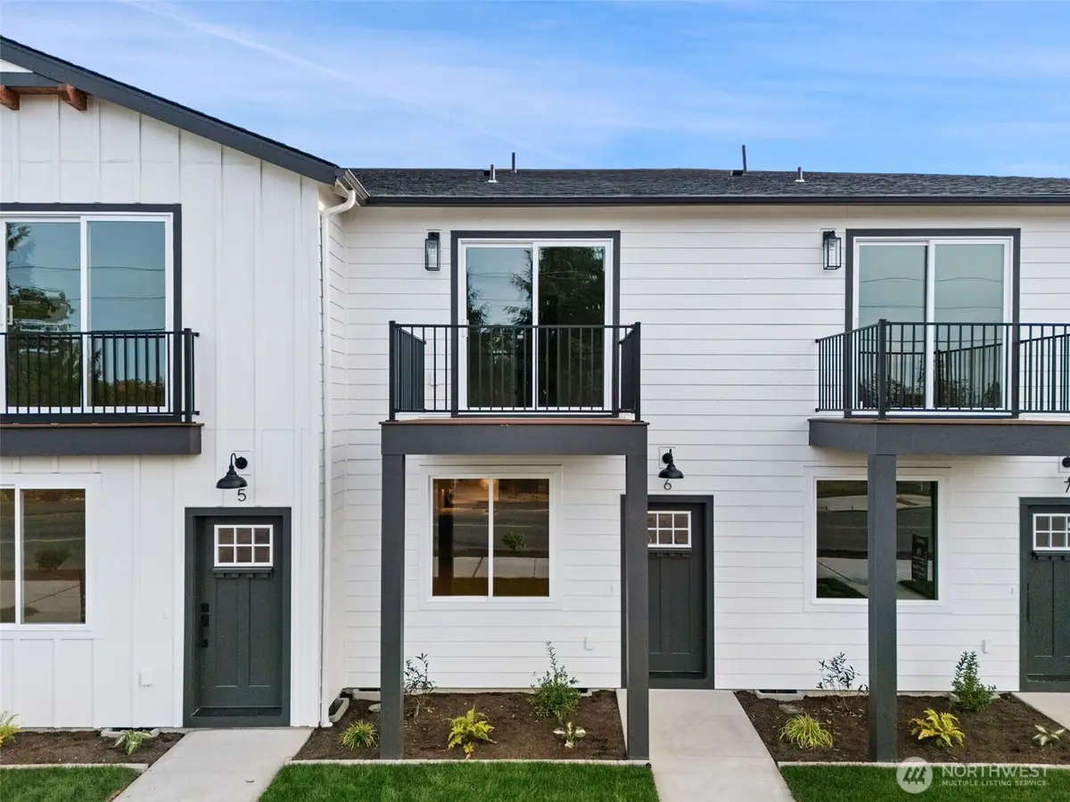 669 W Hendrickson #6, Sequim, WA 98382 - Image #1