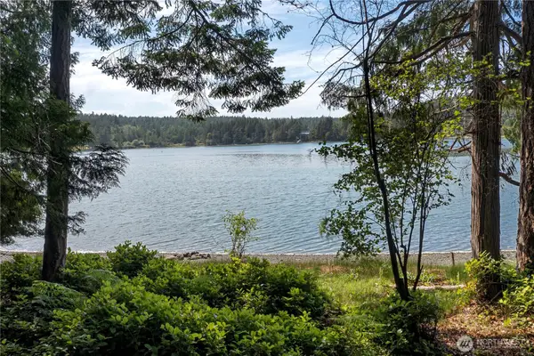16 Driftwood Drive, Henry Island, WA 98250