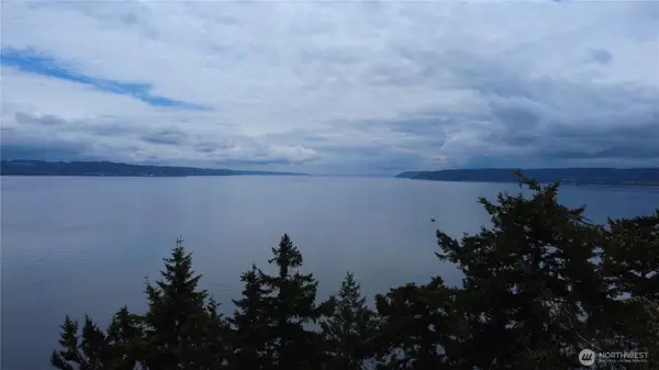 17 Gedney Way, Hat Island, WA 98206