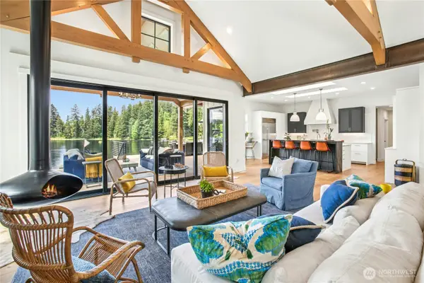 9803 Crystal Lake Drive, Woodinville, WA 98077