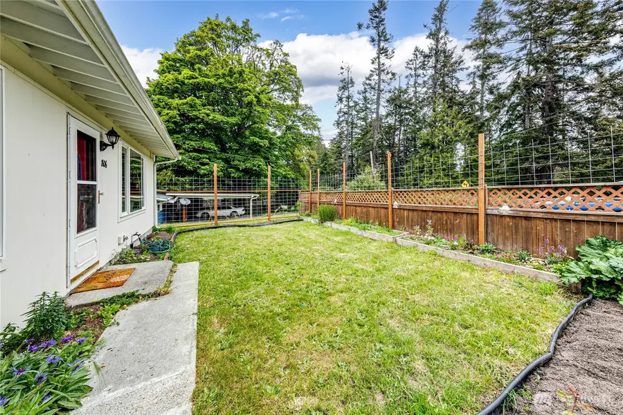 806 N Larch Avenue, Port Angeles, WA 98362 - Image #2