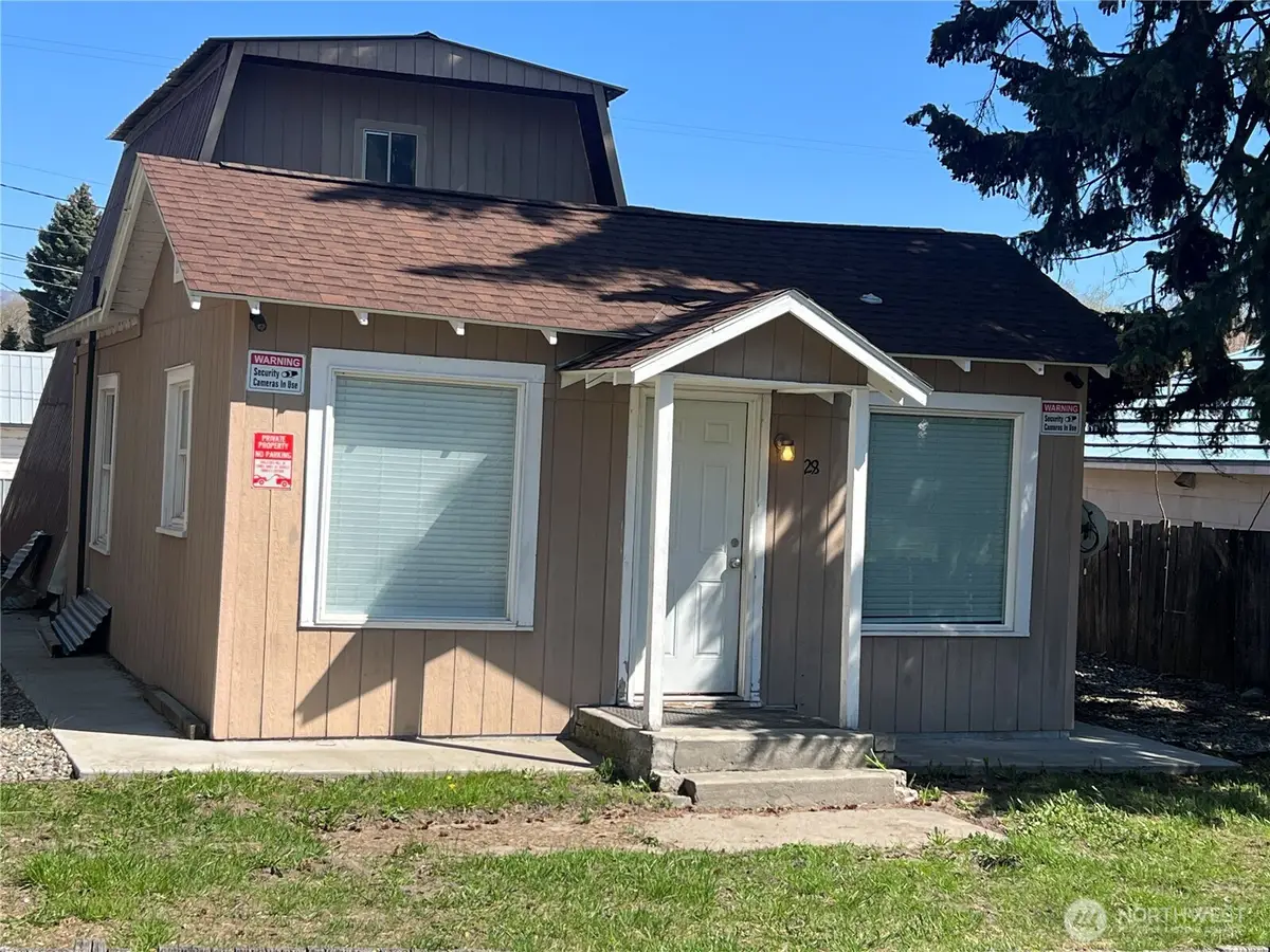 28 N Fir St, Omak, WA 98841 - Image #1