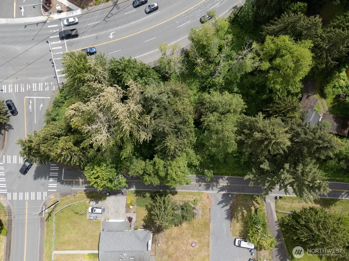 9511 Edmonds Way, Edmonds, WA 98020 - Image #1