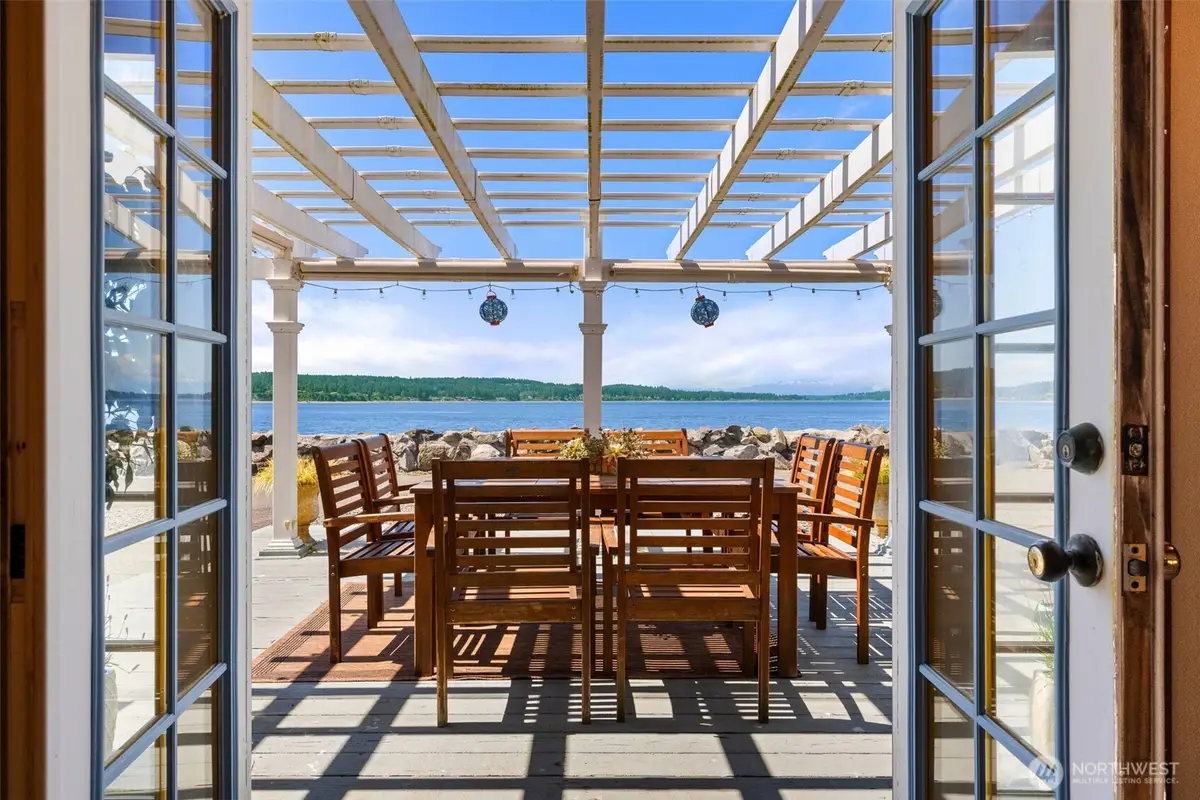 2423 Day Island Boulevard W, University Place, WA 98466 - Image #1