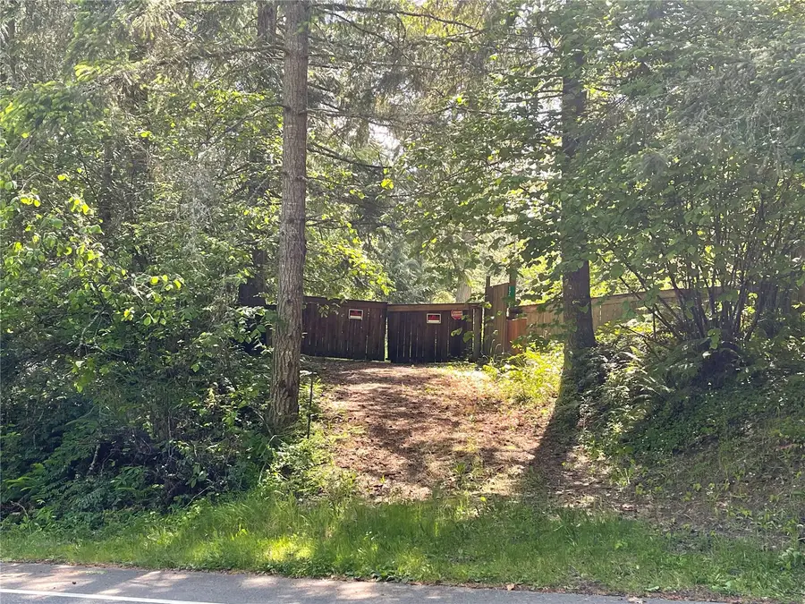 17533 E Clear Lake Boulevard Se, Yelm, WA 98597 - Image #2