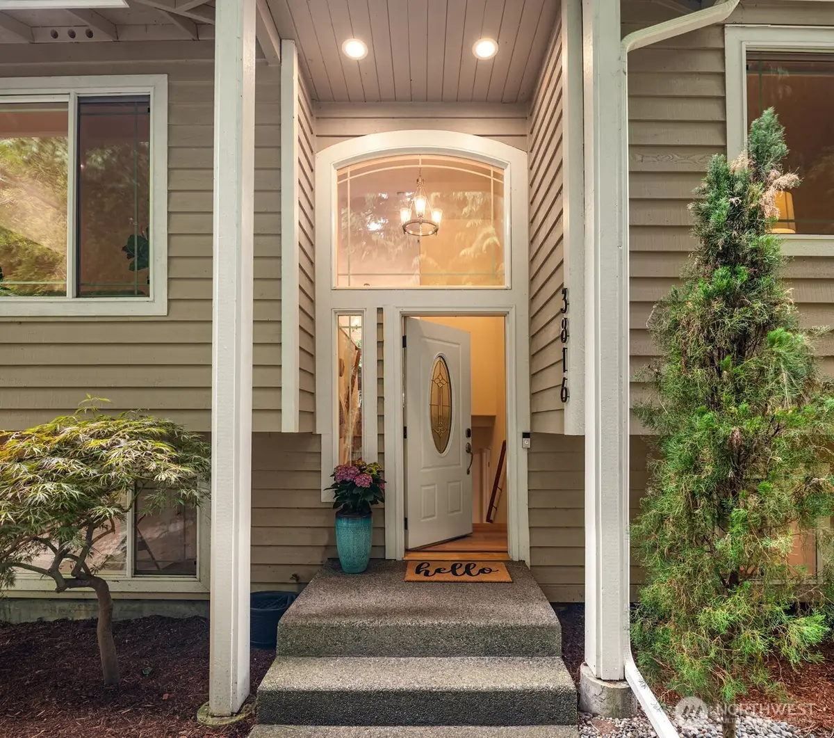 3816 NE 110th Street, Seattle, WA 98125 - Image #1
