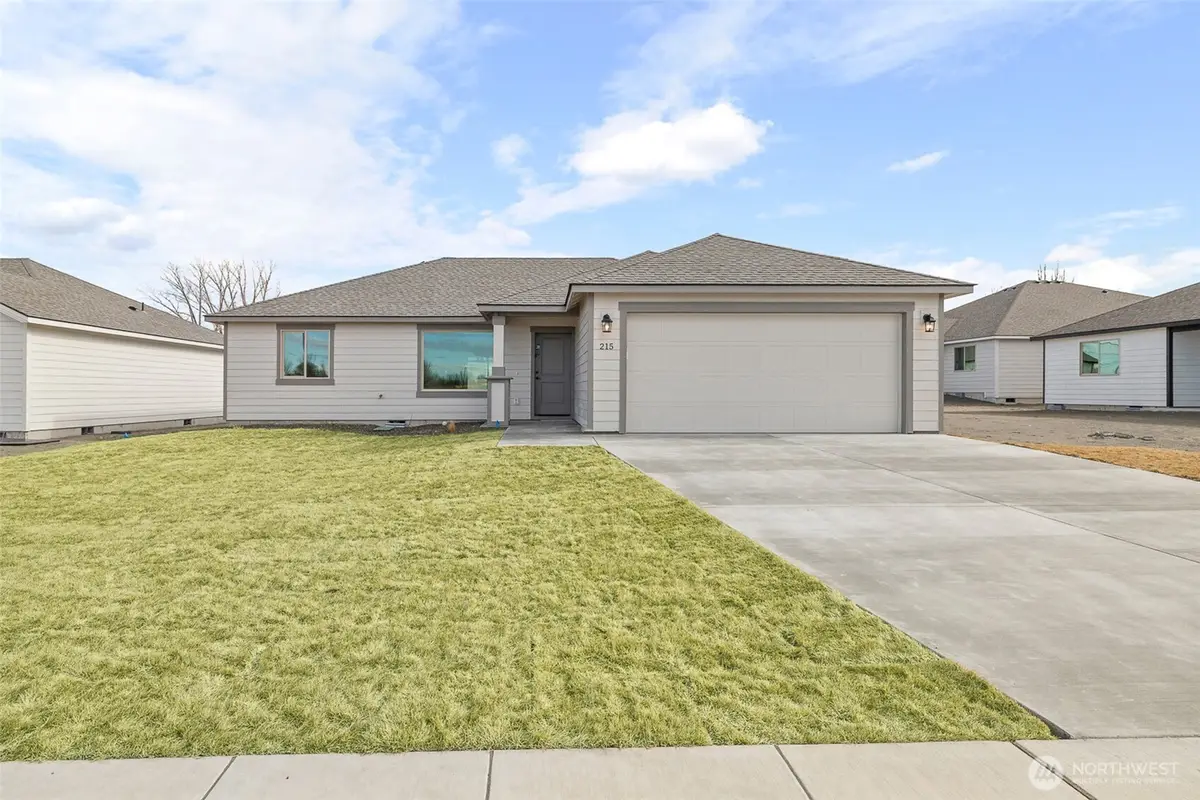 215 Lessor Loop, Moses Lake, WA 98837 - Image #1