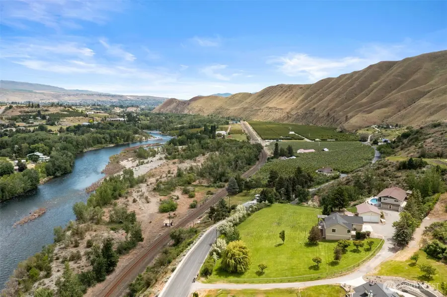 1901 Sleepy Hollow Road, Wenatchee, WA 98801 - Image #3