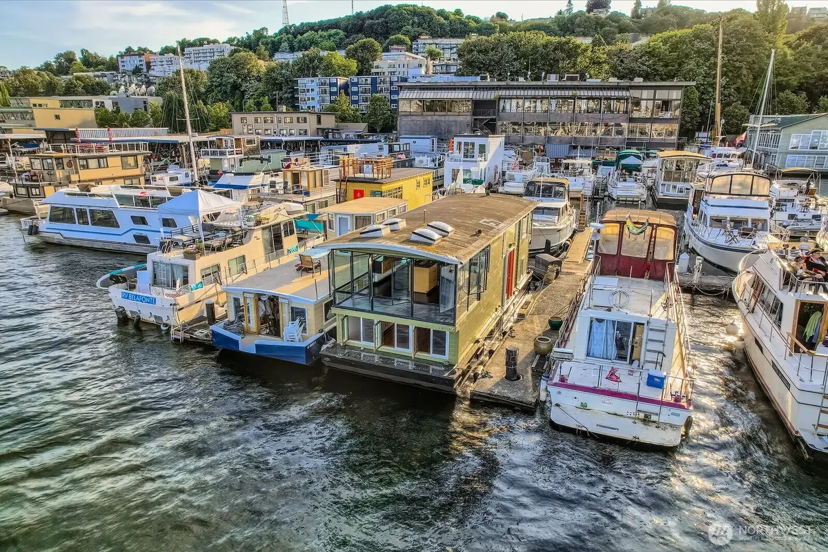 2040 Westlake Avenue N #26, Seattle, WA 98109 - Image #1