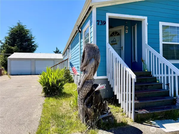 739 Park Avenue Ne, Ocean Shores, WA 98569