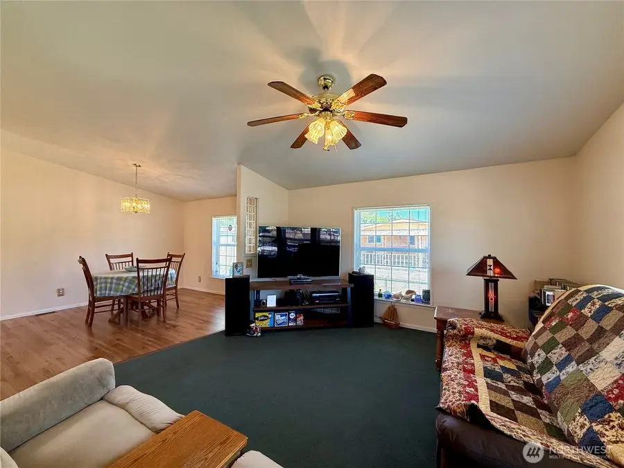 739 Park Avenue Ne, Ocean Shores, WA 98569 - Image #3